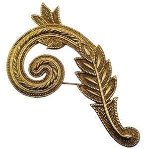 Vintage Signed JJ Gold Tone Art Deco Swirl Feather Leaf Brooch Bar Pin Ornate